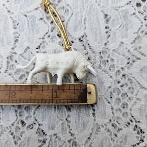 Torres Plastic Bull Charm for Crafting or Collecting White Sangre de Toro